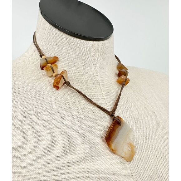 unbranded Jewelry - Vintage Amber Agate Stone Beaded Pendant Necklace 18” Twine Cord Silver Tone Lob